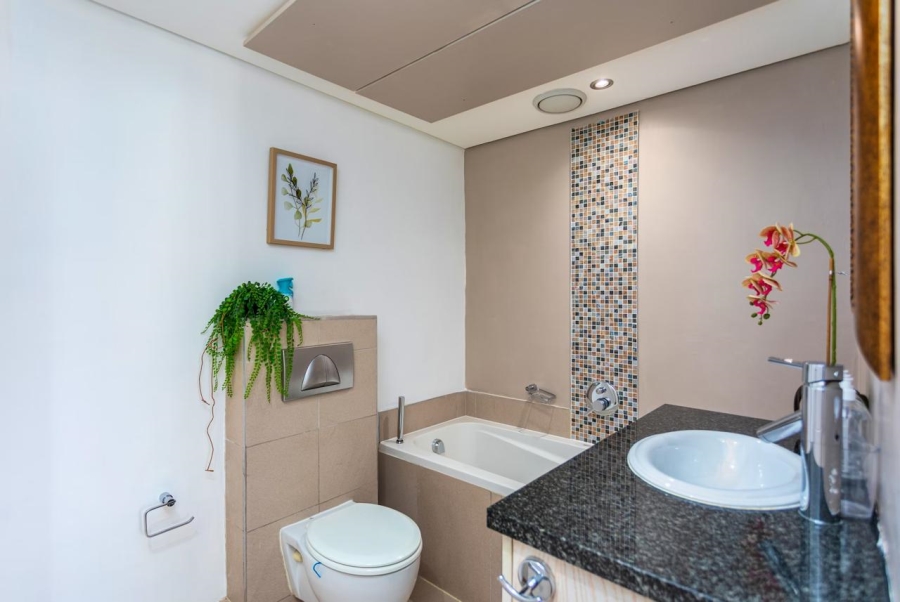 To Let 2 Bedroom Property for Rent in De Waterkant Western Cape